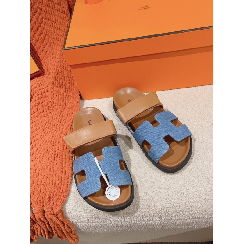 H**mes slippers